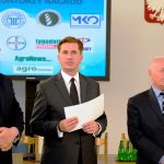 Bezpiecznie na wsi – niebezpieczne atrakcje w wakacje